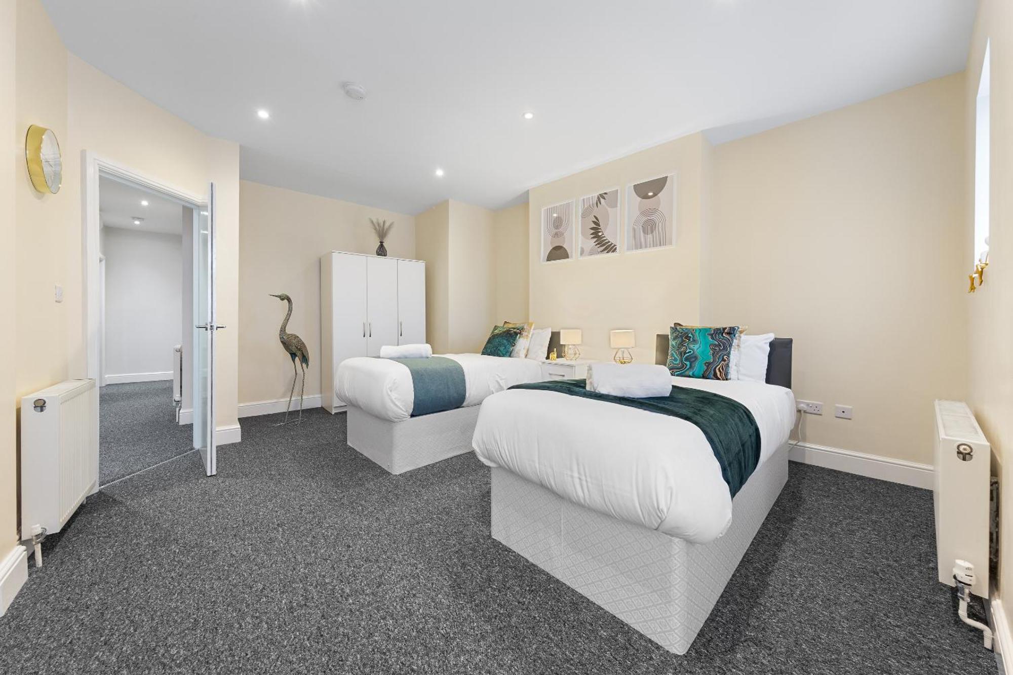 Elegant 2Br London Hideaway- King Bed, Sleeps 6 - Parking- Instant Book- 20 Percent Off Limited Time! Barnet Esterno foto