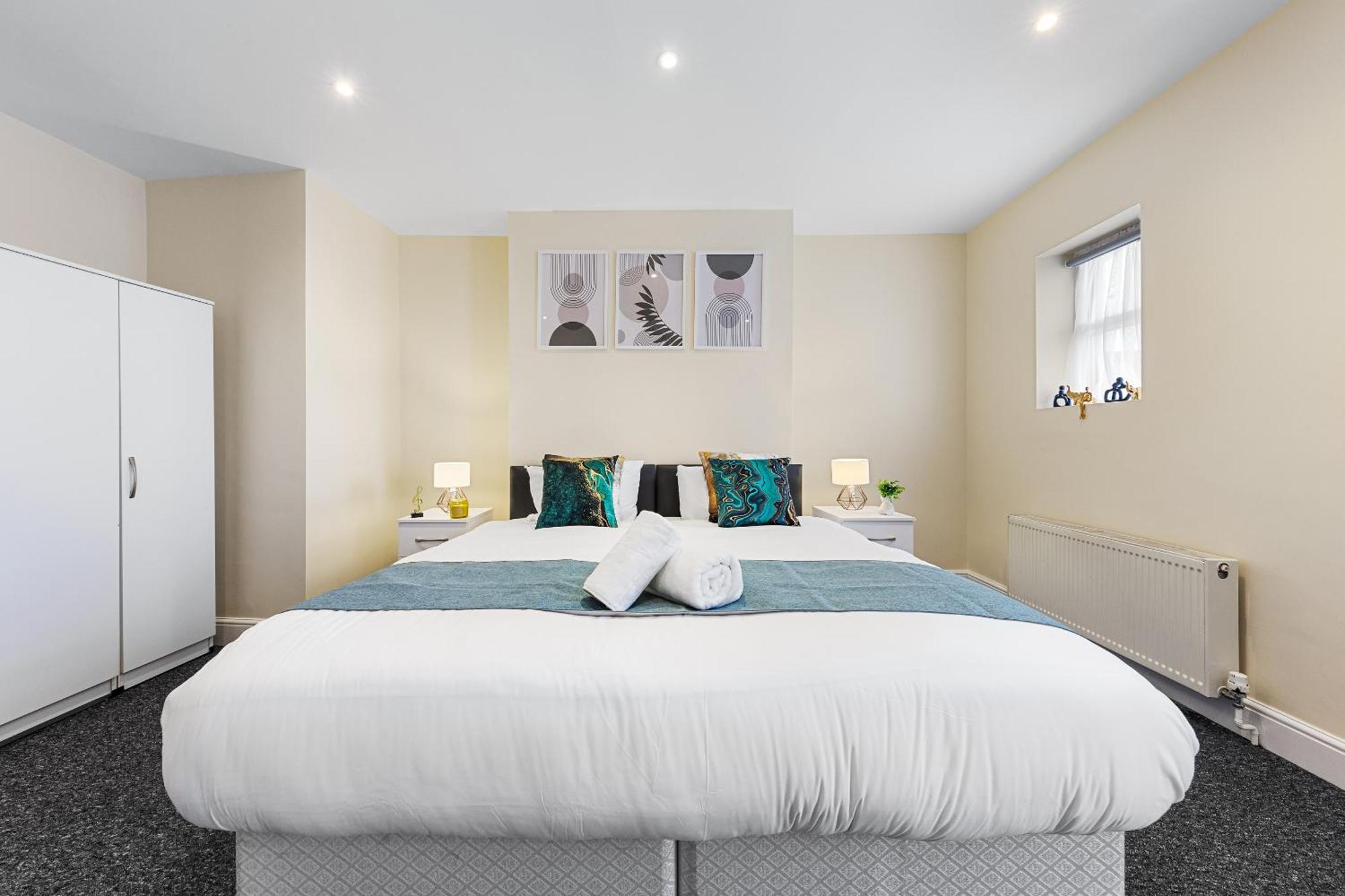 Elegant 2Br London Hideaway- King Bed, Sleeps 6 - Parking- Instant Book- 20 Percent Off Limited Time! Barnet Esterno foto