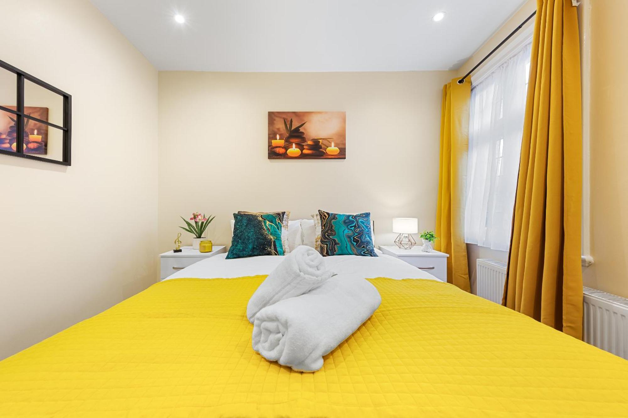 Elegant 2Br London Hideaway- King Bed, Sleeps 6 - Parking- Instant Book- 20 Percent Off Limited Time! Barnet Esterno foto