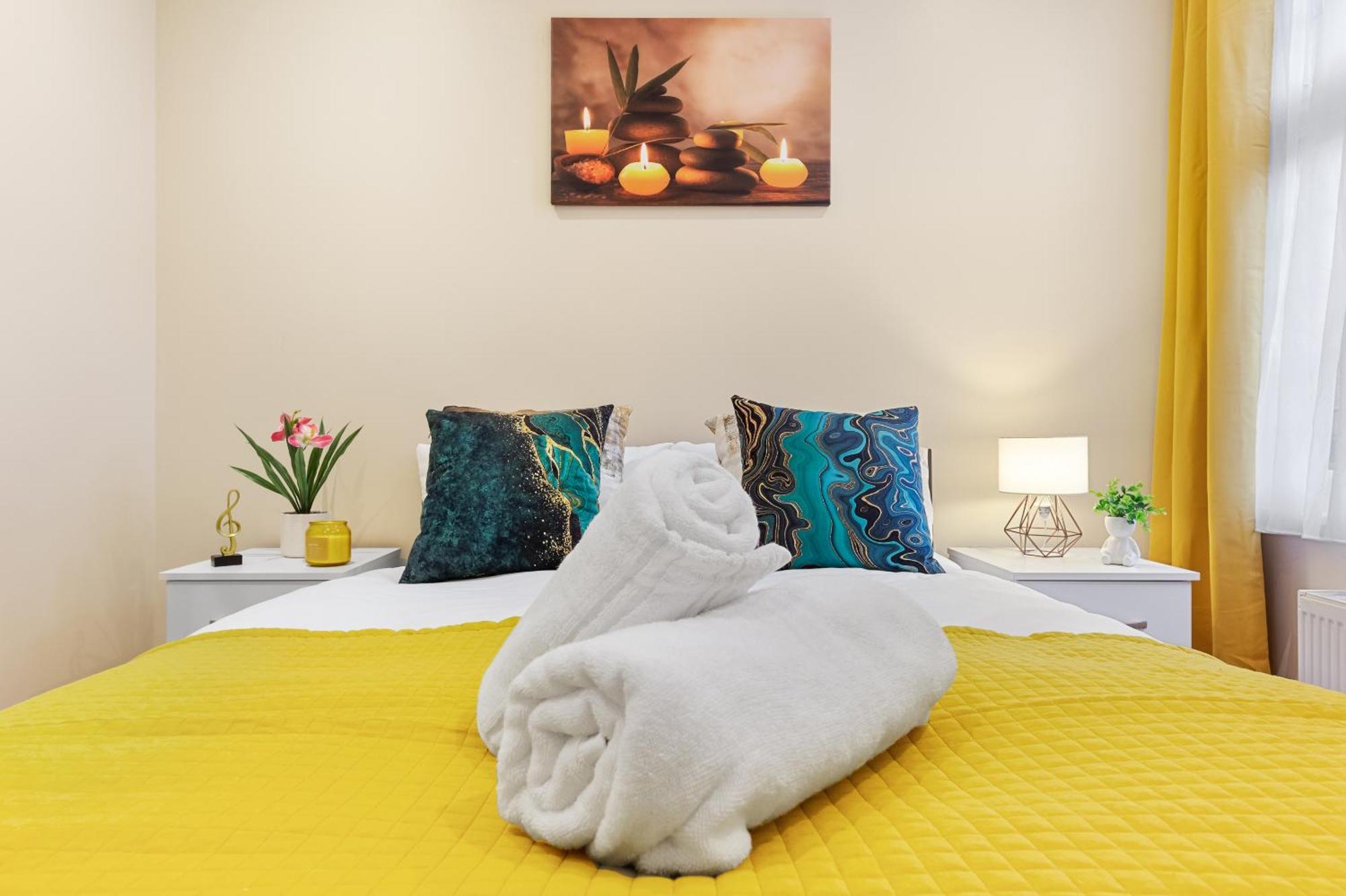Elegant 2Br London Hideaway- King Bed, Sleeps 6 - Parking- Instant Book- 20 Percent Off Limited Time! Barnet Esterno foto