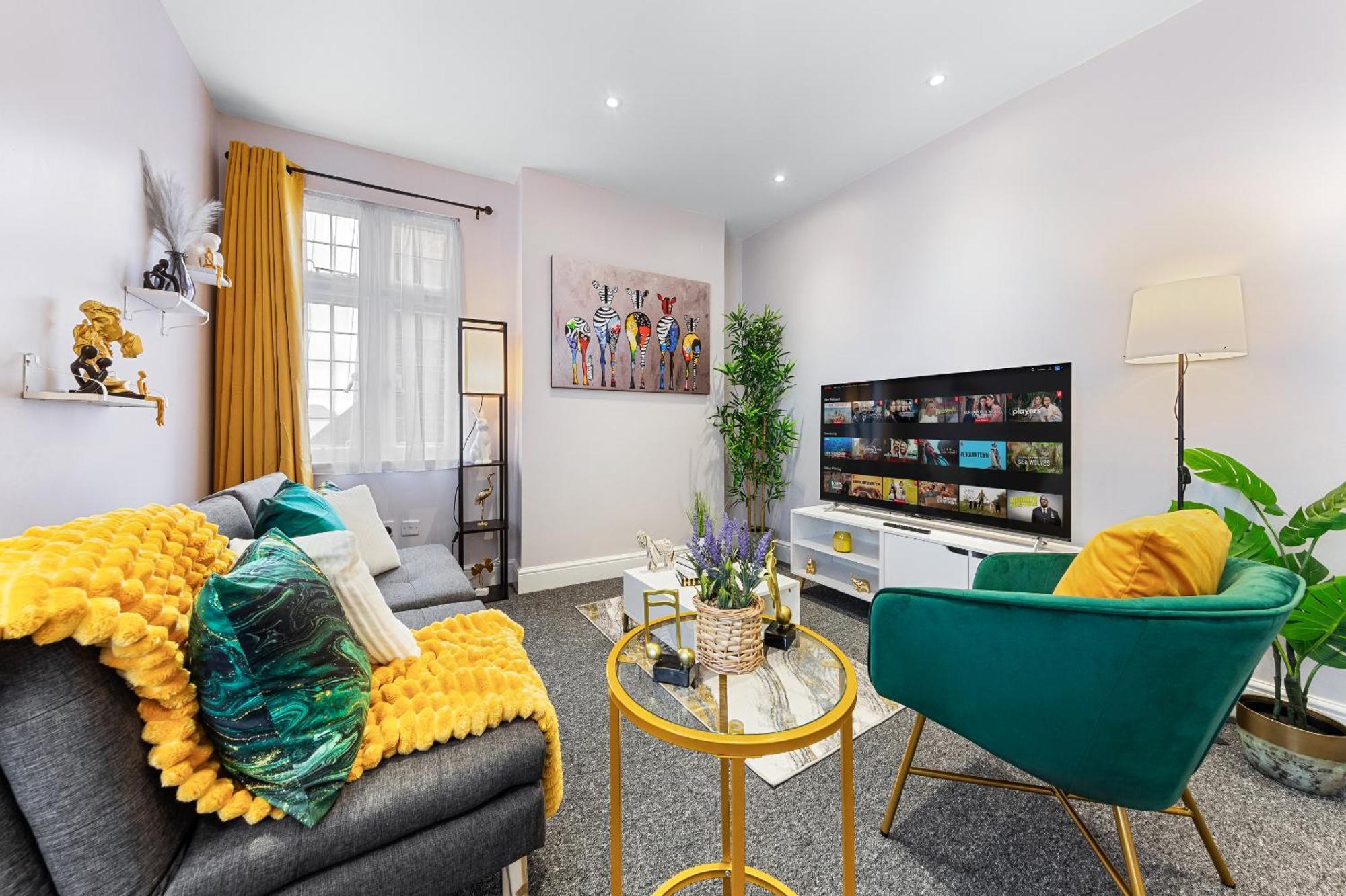 Elegant 2Br London Hideaway- King Bed, Sleeps 6 - Parking- Instant Book- 20 Percent Off Limited Time! Barnet Esterno foto